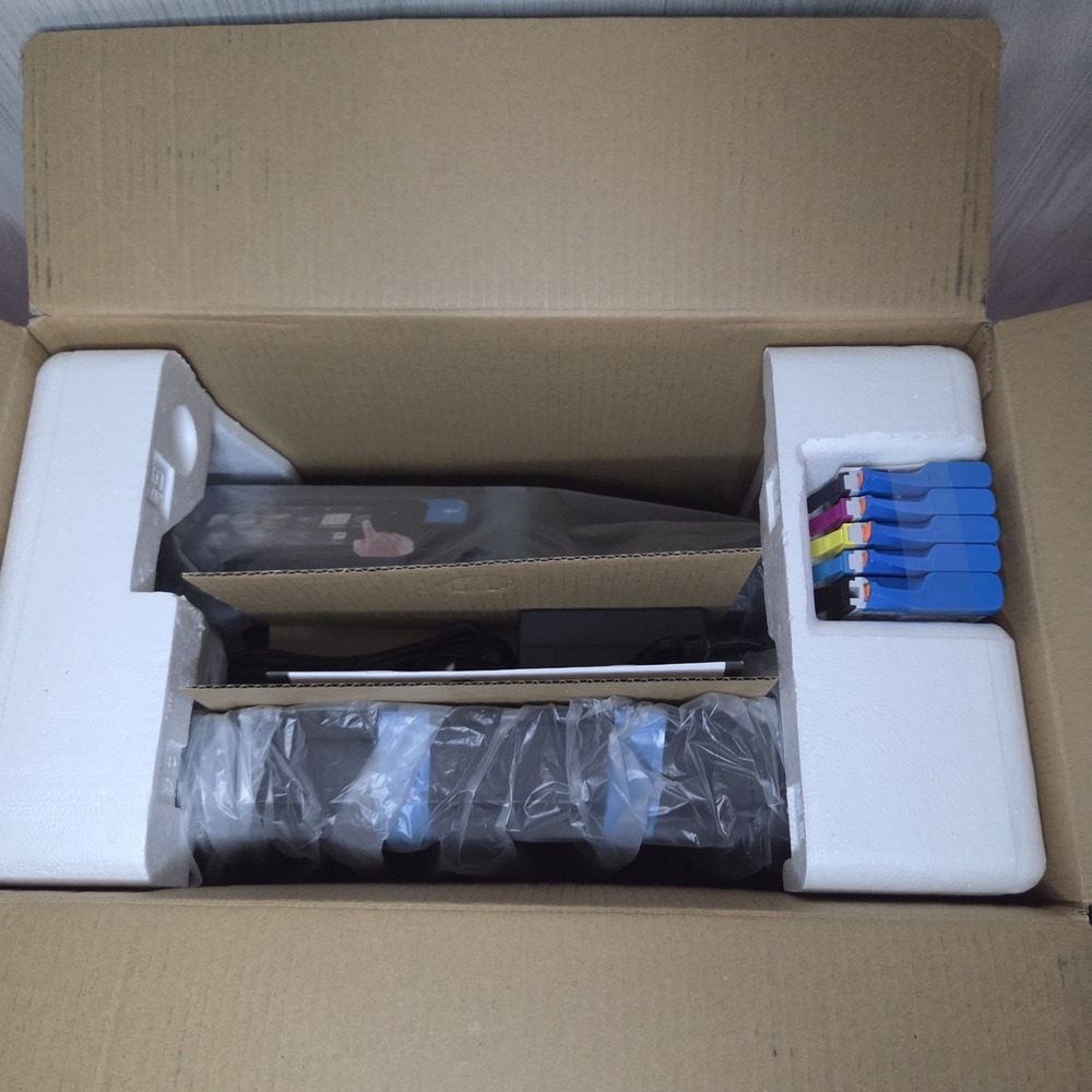 HP Photosmart 7515 All-In-One Inkjet Printer- Brand New - Picture 2 of 6